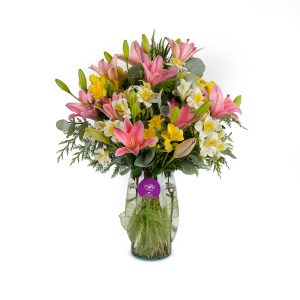 Florero de lilium y alstromerias
