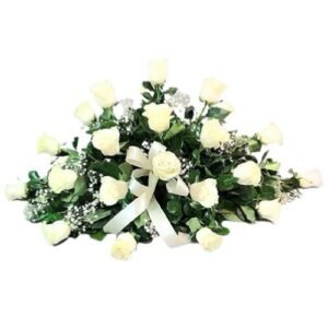 Cubre urna rosas blancas